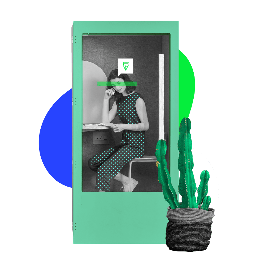 woman_sitting_cactus